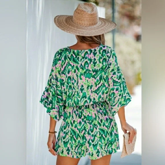 Cupshe Green Women's Lace Up Leopard Print Romper Size Medium NWT - Picture 6 of 9